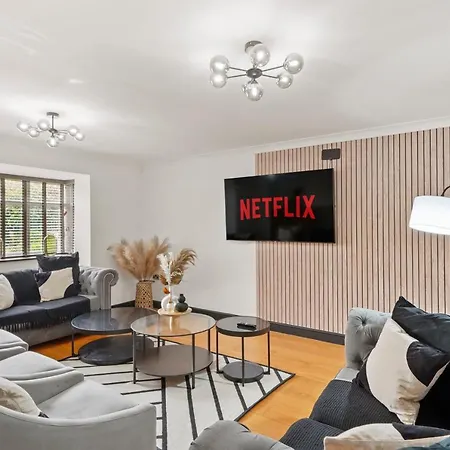 The Coastal - Indoor Swimming Pool - Sauna - Pets ヴィラ ファイリー