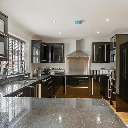 The Coastal - Indoor Swimming Pool - Sauna - Pets ヴィラ ファイリー