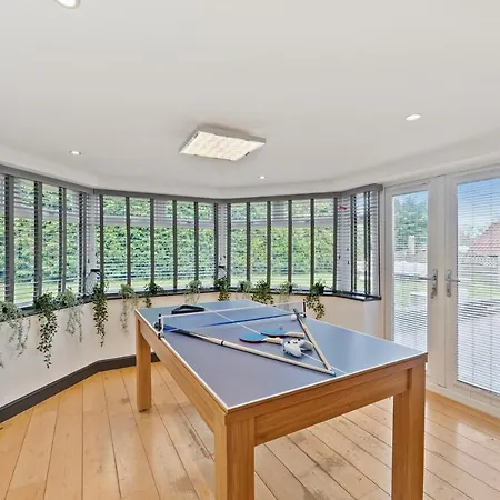 The Coastal - Indoor Swimming Pool - Sauna - Pets