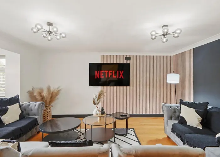 The Coastal - Indoor Swimming Pool - Sauna - Pets Villa *