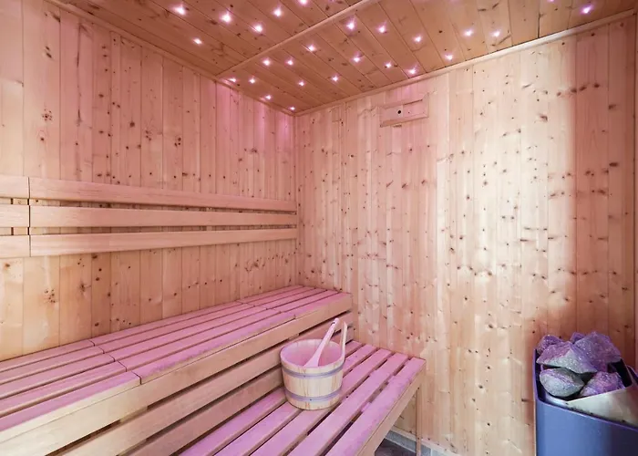 Villa The Coastal - Indoor Swimming Pool - Sauna - Pets Filey