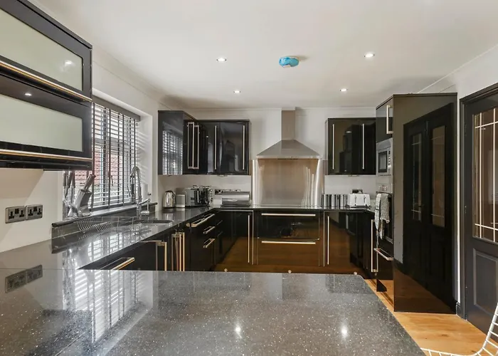 The Coastal - Indoor Swimming Pool - Sauna - Pets Villa Filey