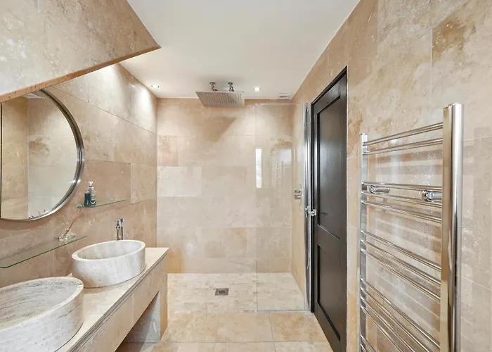 The Coastal - Indoor Swimming Pool - Sauna - Pets Villa Filey