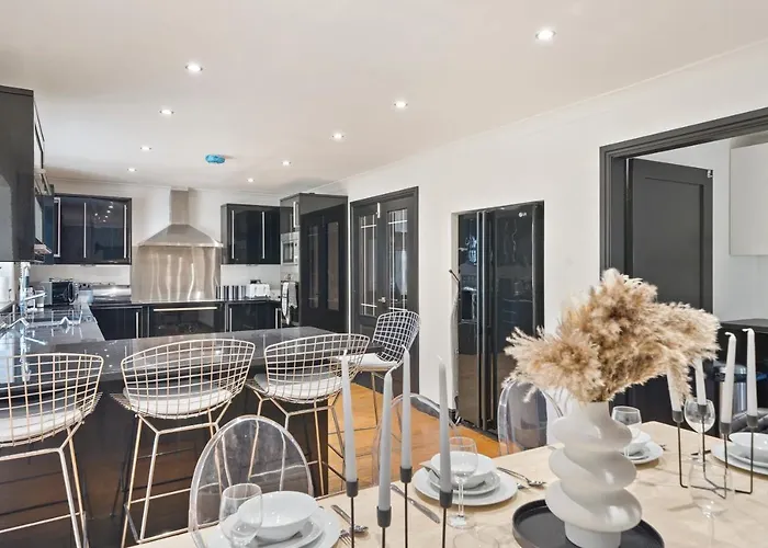 Villa The Coastal - Indoor Swimming Pool - Sauna - Pets *