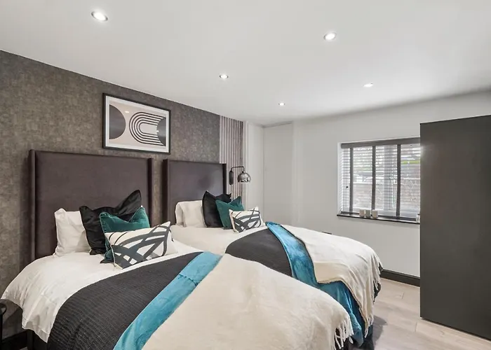 The Coastal - Indoor Swimming Pool - Sauna - Pets Villa *