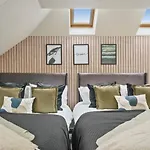 Villa The Coastal - Indoor Swimming Pool - Sauna - Pets